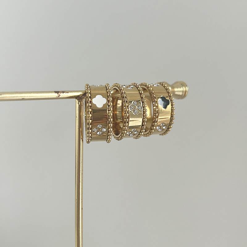 CLOVER / RING - TOPACC