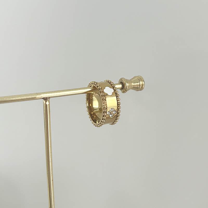 CLOVER / RING - TOPACC