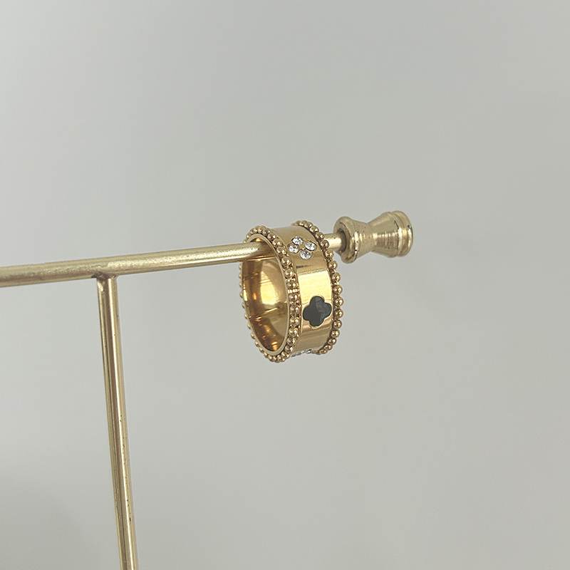 CLOVER / RING - TOPACC